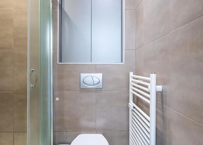 Sofia41 - Prime Location Lägenhet *